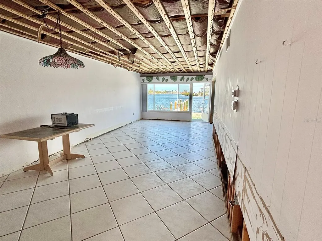 23 Seaside Court Holmes Beach FL 34217