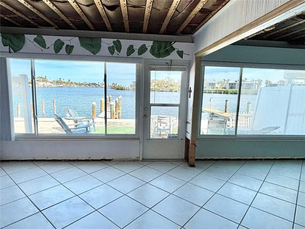 23 Seaside Court Holmes Beach FL 34217