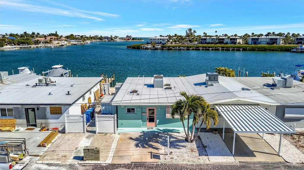 23 Seaside Court Holmes Beach FL 34217