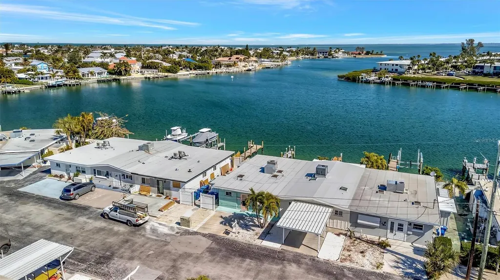23 Seaside Court Holmes Beach FL 34217