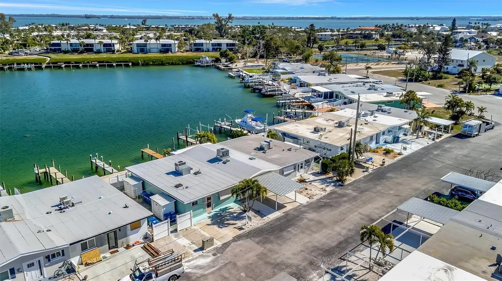 23 Seaside Court Holmes Beach FL 34217