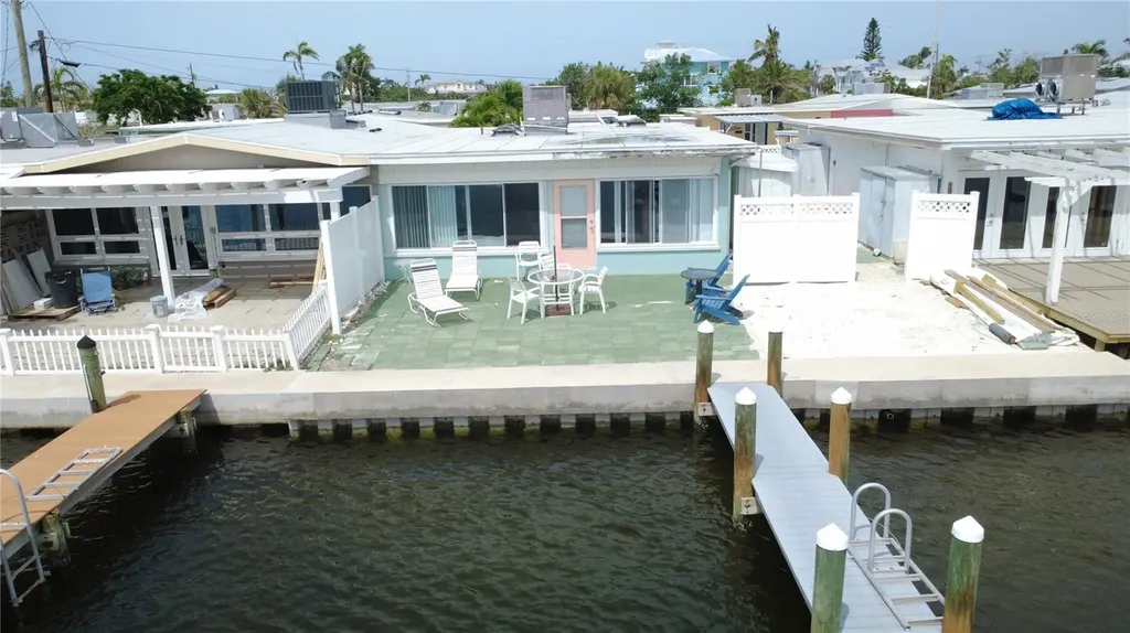 23 Seaside Court Holmes Beach FL 34217