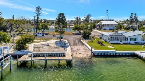 23 Seaside Court Holmes Beach FL 34217