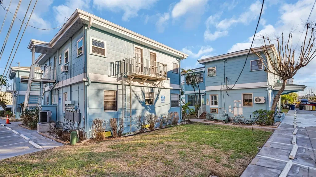 483 E Shore Drive Clearwater Beach FL 33767