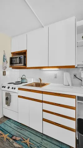 483 E Shore Drive Clearwater Beach FL 33767