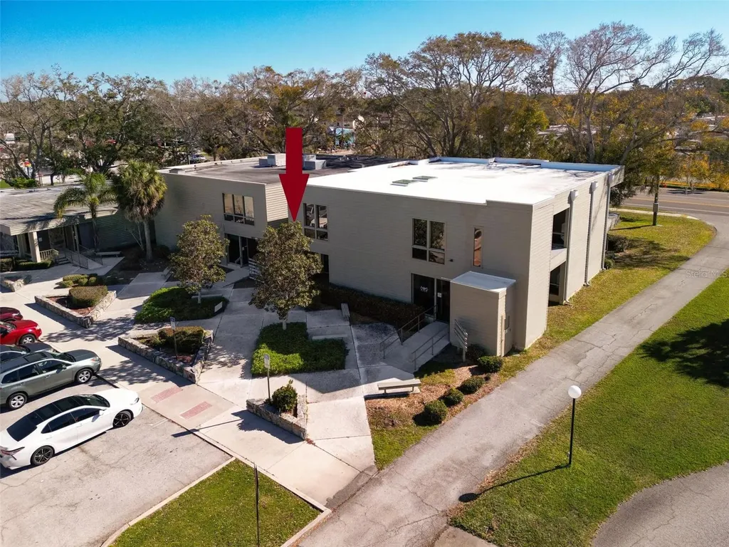 1964 Bayshore Boulevard Dunedin FL 34698