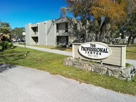 1964 Bayshore Boulevard Dunedin FL 34698