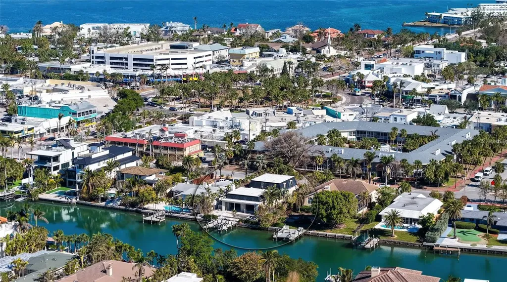 515 S Washington Drive Sarasota FL 34236