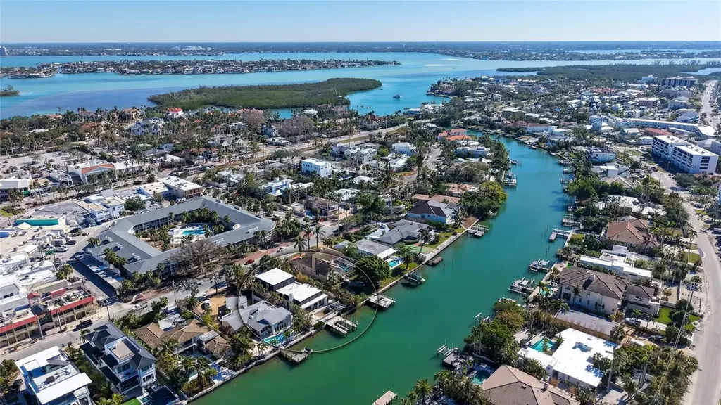 515 S Washington Drive Sarasota FL 34236