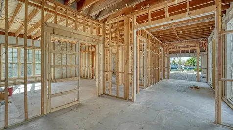 515 S Washington Drive Sarasota FL 34236