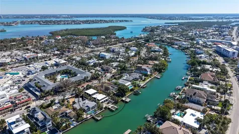 515 S Washington Drive Sarasota FL 34236