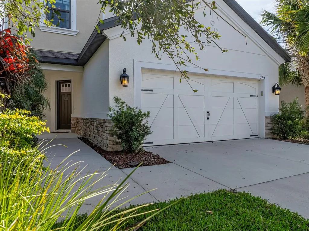 8916 Arabella Lane Seminole FL 33777
