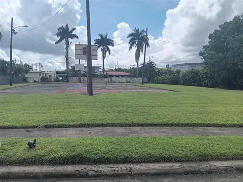 Urb. Teralinda Calle Toledo Caguas PR 00725