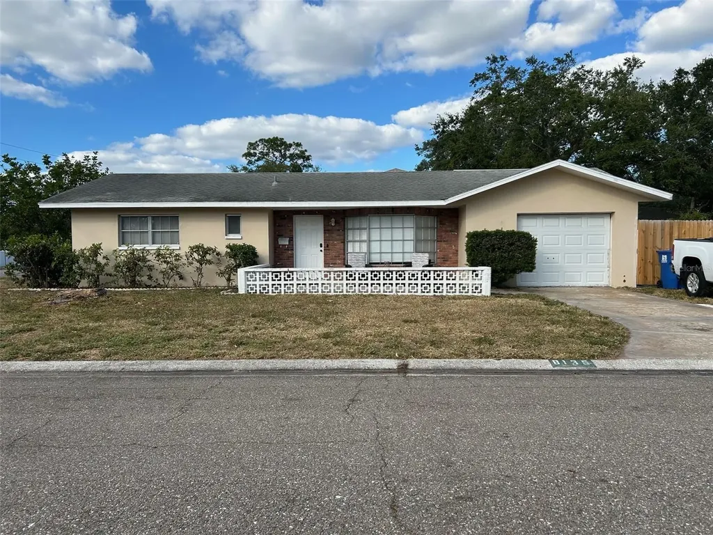 8135 31st Avenue N St Petersburg FL 33710