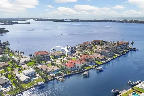 1750 Southpointe Drive Sarasota FL 34231