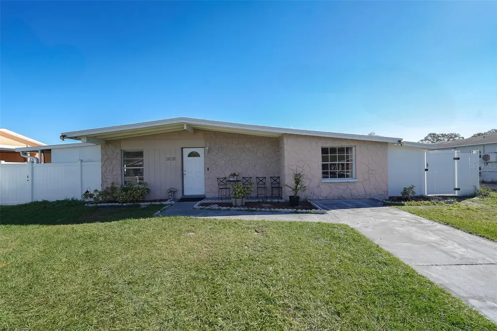 4825 Alvarado Drive Tampa FL 33634
