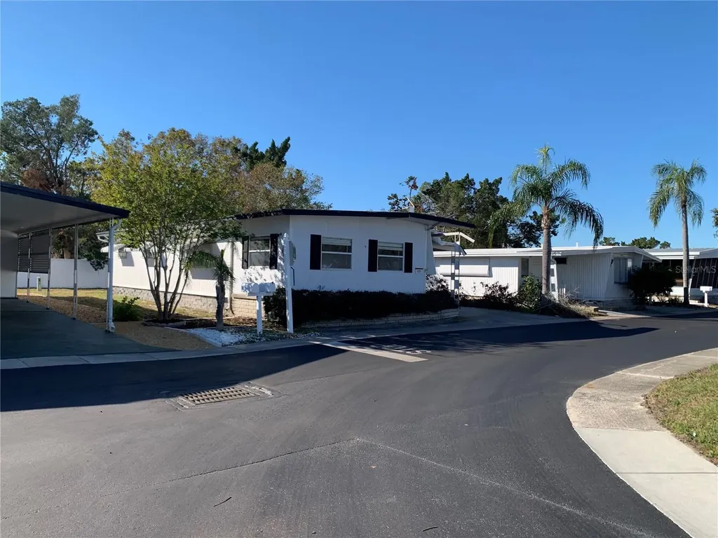 3301 Alt 19 Palm Harbor FL 34683