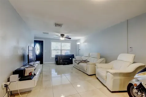 8240 Greenleaf Circle Tampa FL 33615