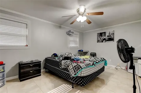8240 Greenleaf Circle Tampa FL 33615