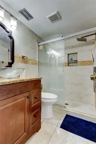 8240 Greenleaf Circle Tampa FL 33615