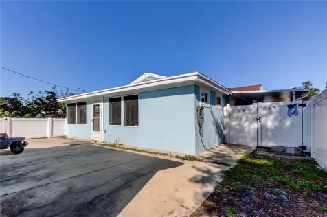 8240 Greenleaf Circle Tampa FL 33615