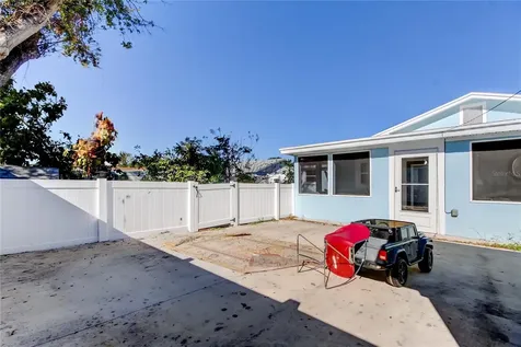 8240 Greenleaf Circle Tampa FL 33615