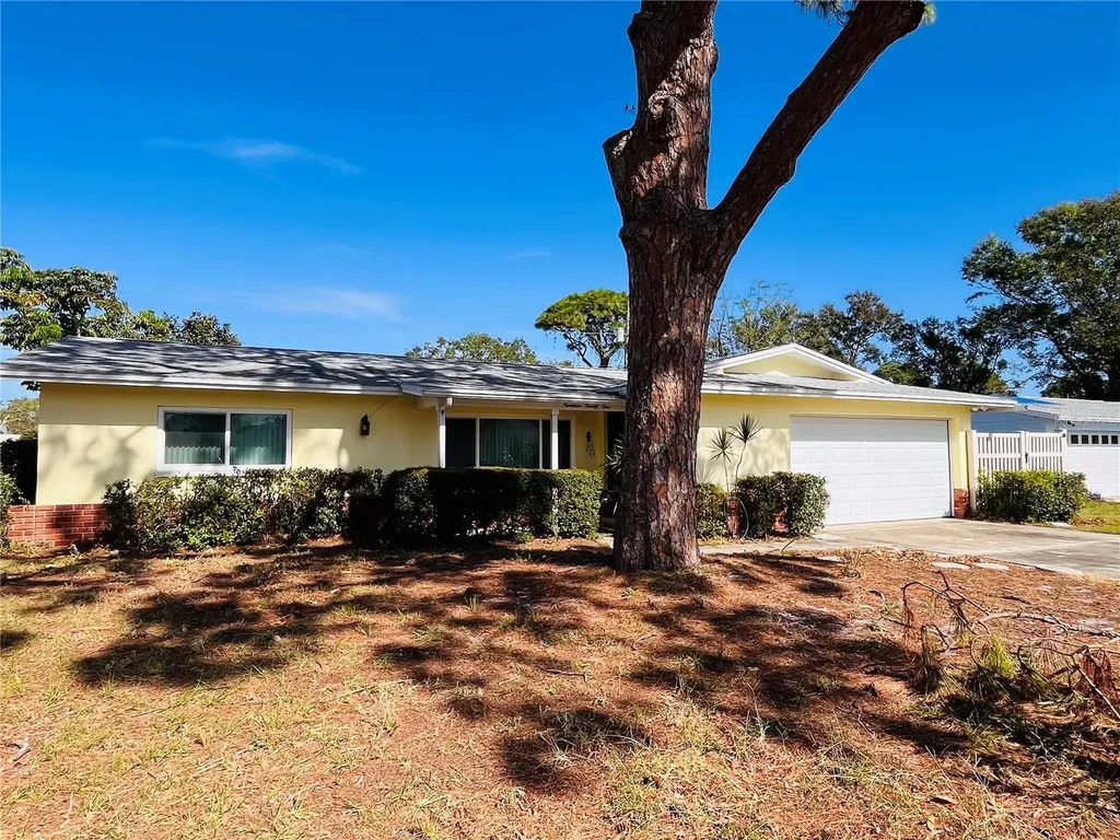 1991 67th Avenue S St Petersburg FL 33712