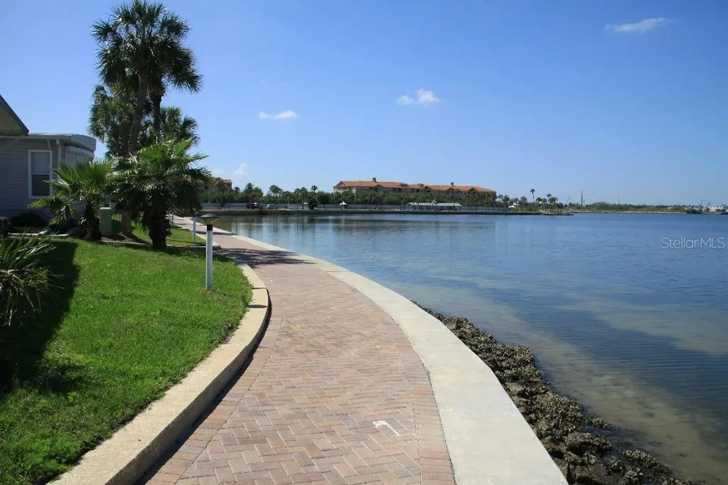 4851 W Gandy Boulevard Tampa FL 33611