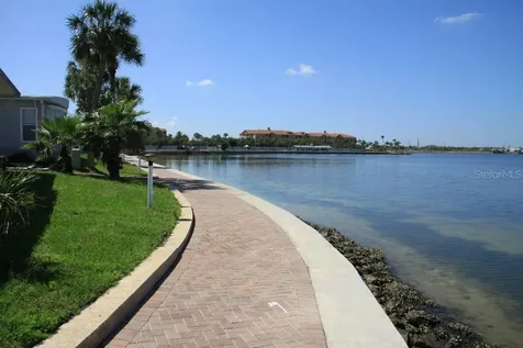 4851 W Gandy Boulevard Tampa FL 33611