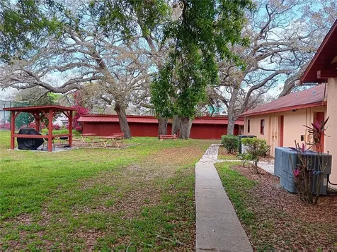 2860 N Powers Drive Orlando FL 32818