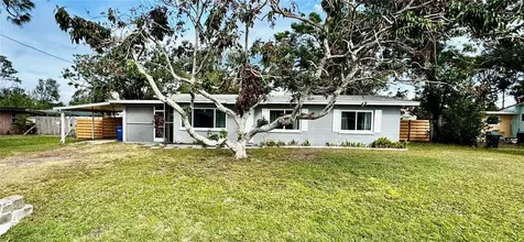 129 Gulf Avenue Nokomis FL 34275