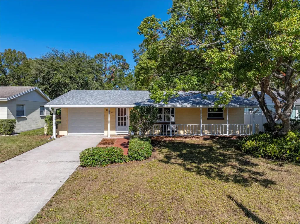 237 32nd Avenue N St Petersburg FL 33704