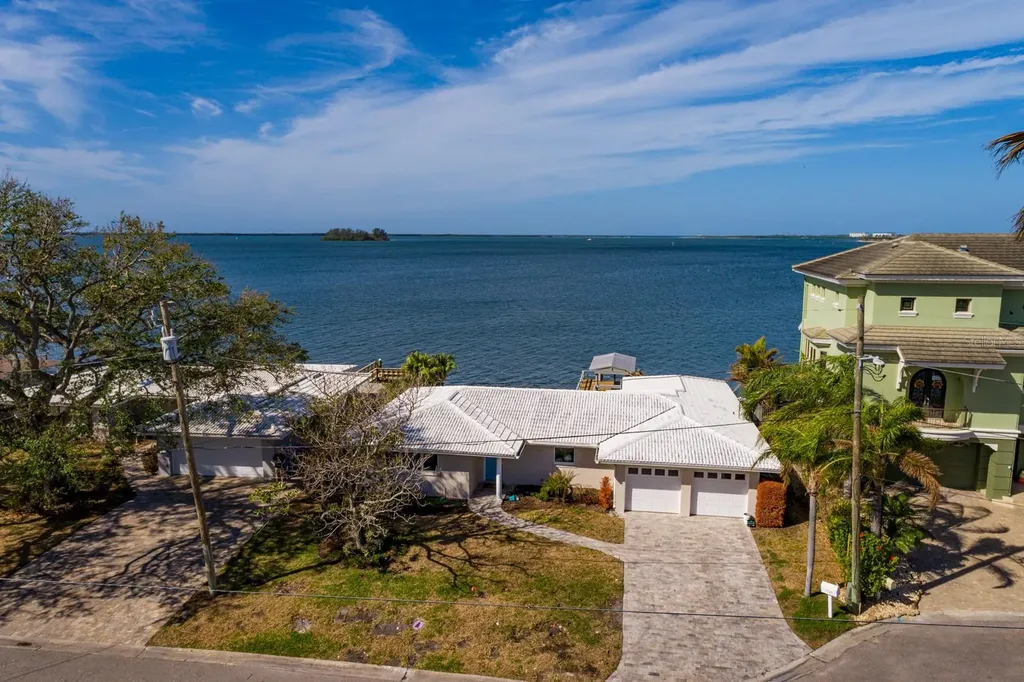 2246 Harbor View Drive Dunedin FL 34698