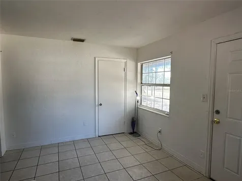 2354 7th Street S St Petersburg FL 33705