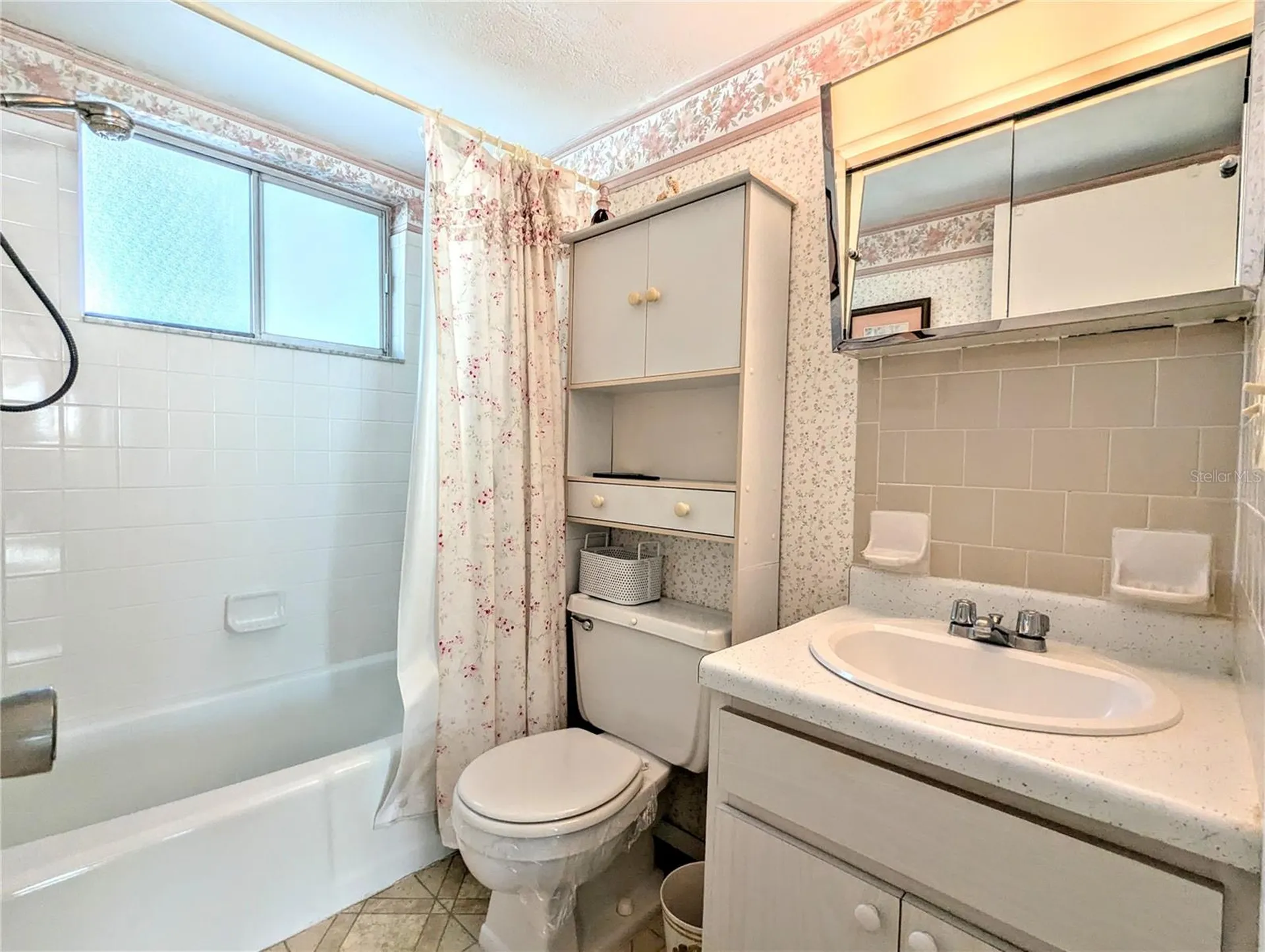 2228 Canal Drive Bradenton FL 34207