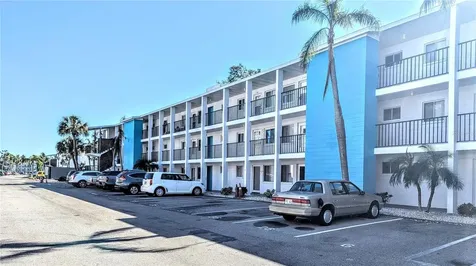 2228 Canal Drive Bradenton FL 34207