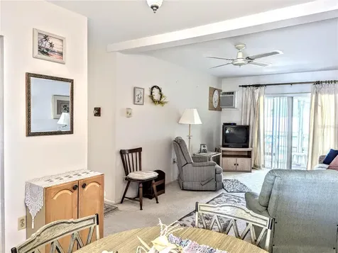 2228 Canal Drive Bradenton FL 34207