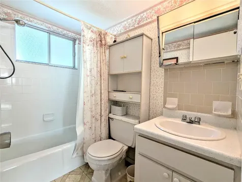 2228 Canal Drive Bradenton FL 34207