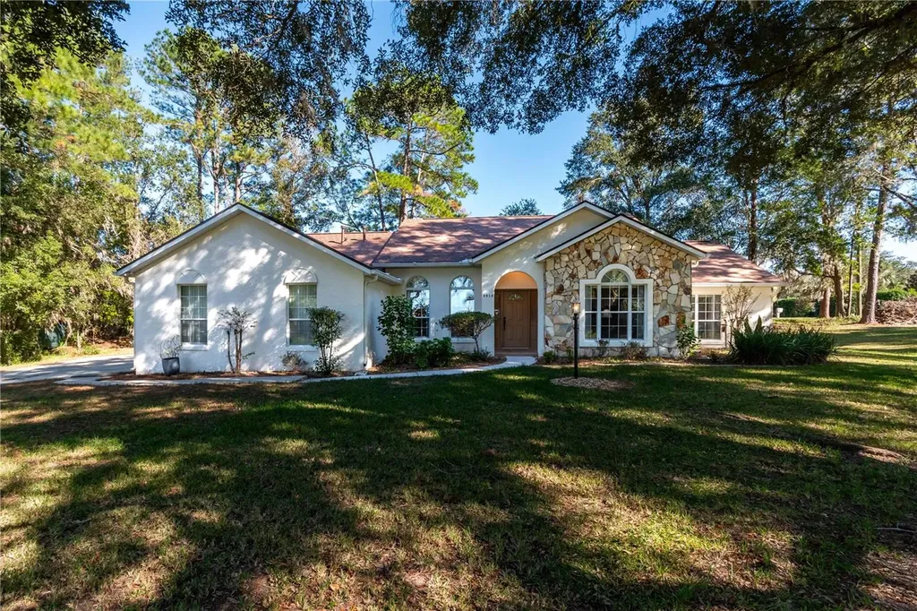 4939 NW 82nd Court Ocala FL 34482