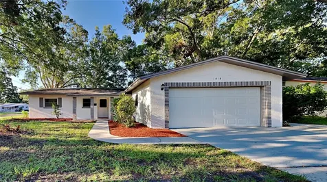 1818 75th Avenue N St Petersburg FL 33702