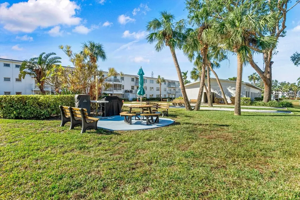 5902 Garden Lane Bradenton FL 34207