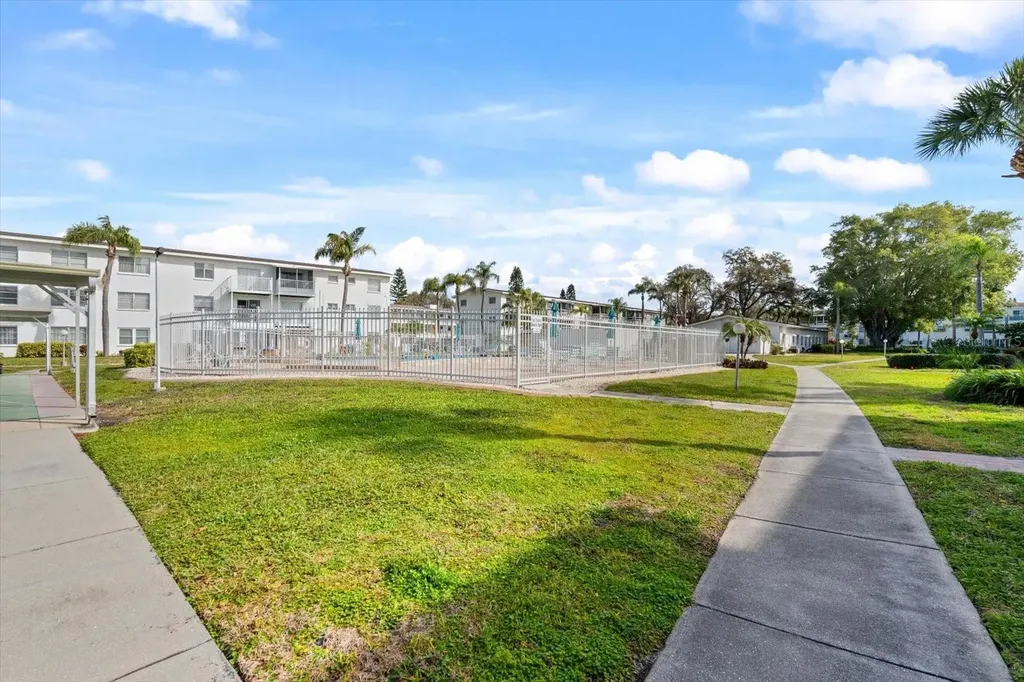 5902 Garden Lane Bradenton FL 34207