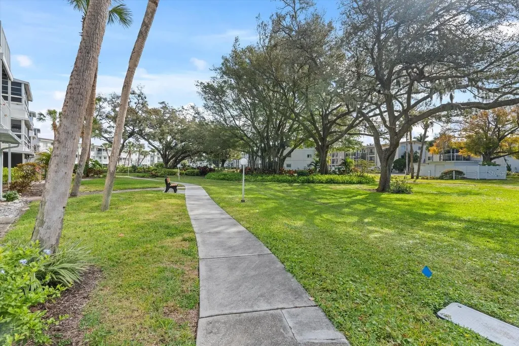 5902 Garden Lane Bradenton FL 34207