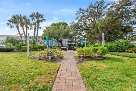 5902 Garden Lane Bradenton FL 34207