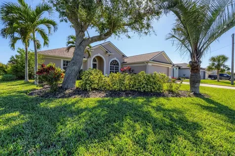 76 Long Meadow Court Rotonda West FL 33947