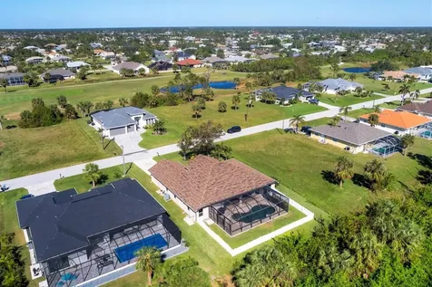 76 Long Meadow Court Rotonda West FL 33947