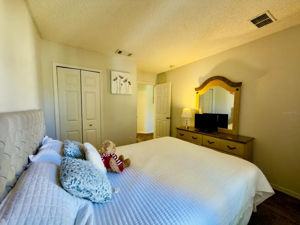 8439 Crystal Cove Loop Kissimmee FL 34747