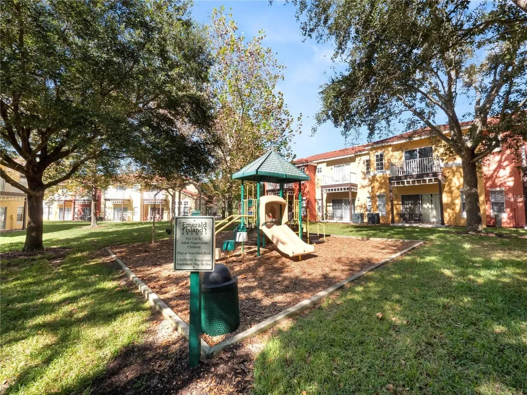 8439 Crystal Cove Loop Kissimmee FL 34747