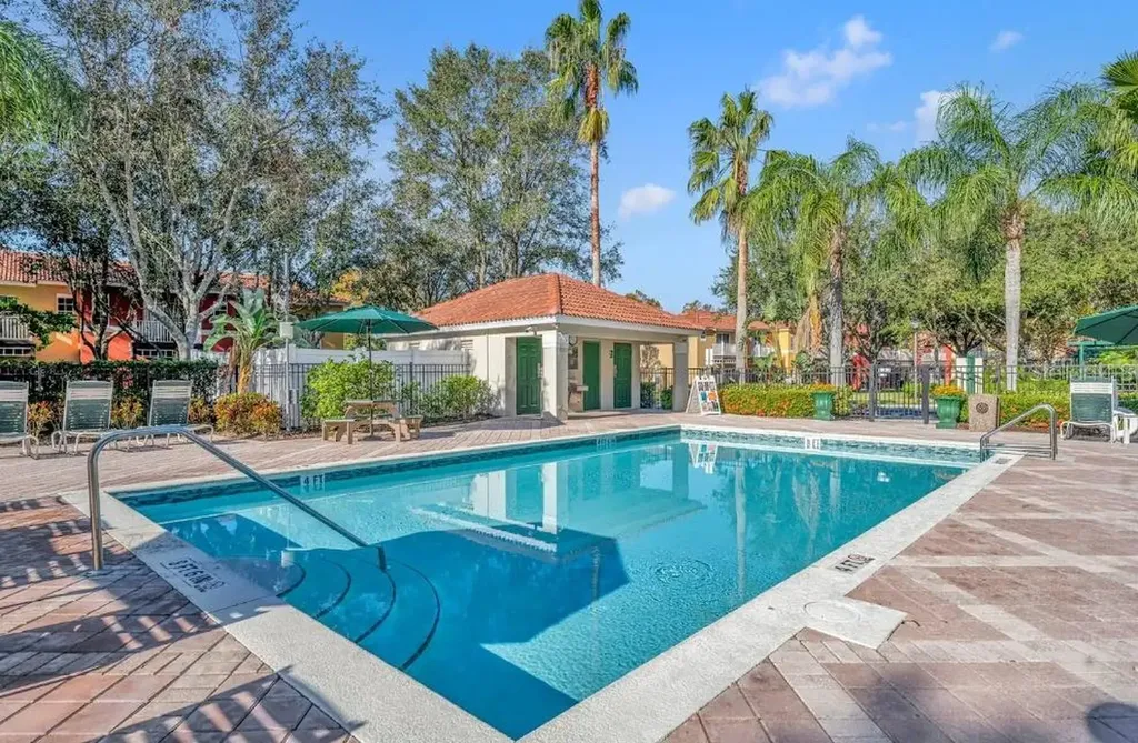 8439 Crystal Cove Loop Kissimmee FL 34747