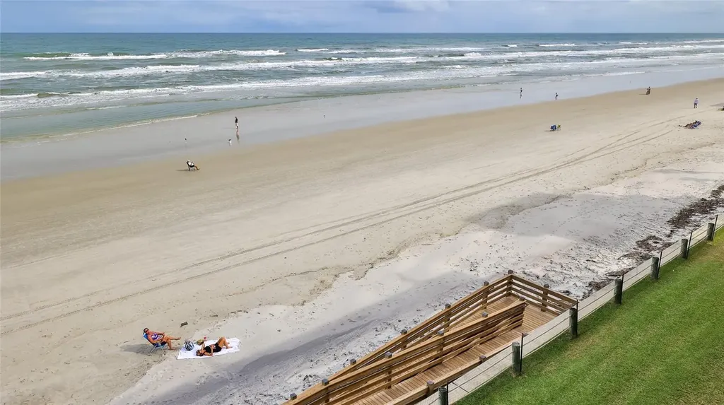 4139 Atlantic New Smyrna Beach FL 32169